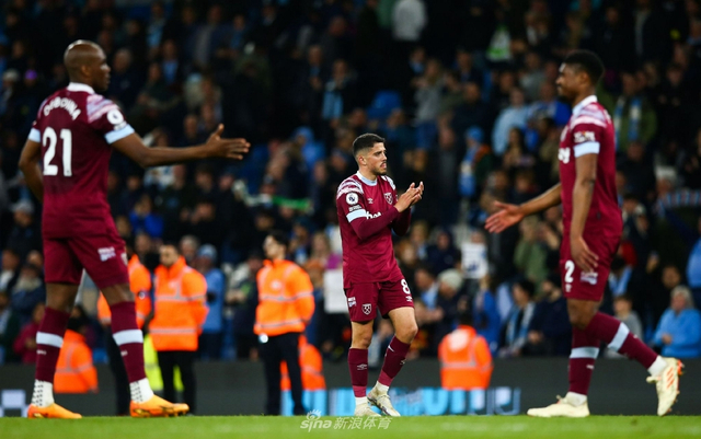 灰熊10人轮换全部有得分进账！埃迪半场7分7篮板3助攻（灰熊10人轮换全员得分，埃迪半场7分7篮板3助攻）