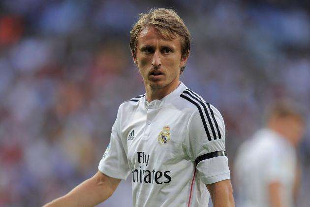 争四格局大乱，曼联3场不败，积分追平切尔西，与欧冠区只差1分（英超争四再起波澜：曼联近3战不败，积分追平切尔西，距欧冠区仅1分）