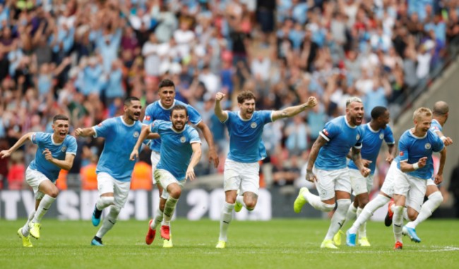 澳超半场：贝尔通切洛、劳伦斯破门，喷气机暂1-1珀斯光荣（澳超半场：贝尔通切洛、劳伦斯各入一球，喷气机暂与珀斯光荣1-1）