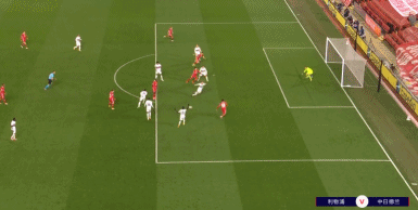 中超俱乐部欠薪问题严峻，准入审核难度大，职业化进程仍不完善。（中超俱乐部欠薪普遍，准入门槛提升，职业化建设仍待完善）