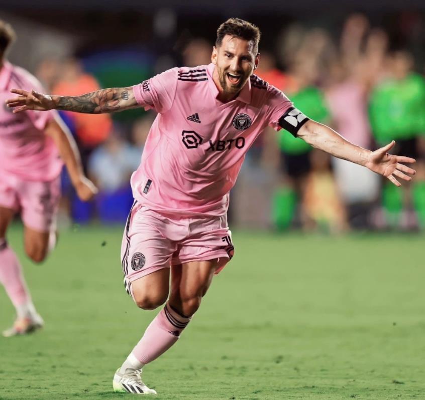 燃情冰雪说走就走第二季谁还在扛雪板？雪如意雪场免费寄存yyds啦！（燃情冰雪·说走就走第二季：雪如意雪场免费寄存上线，雪板不用扛！）