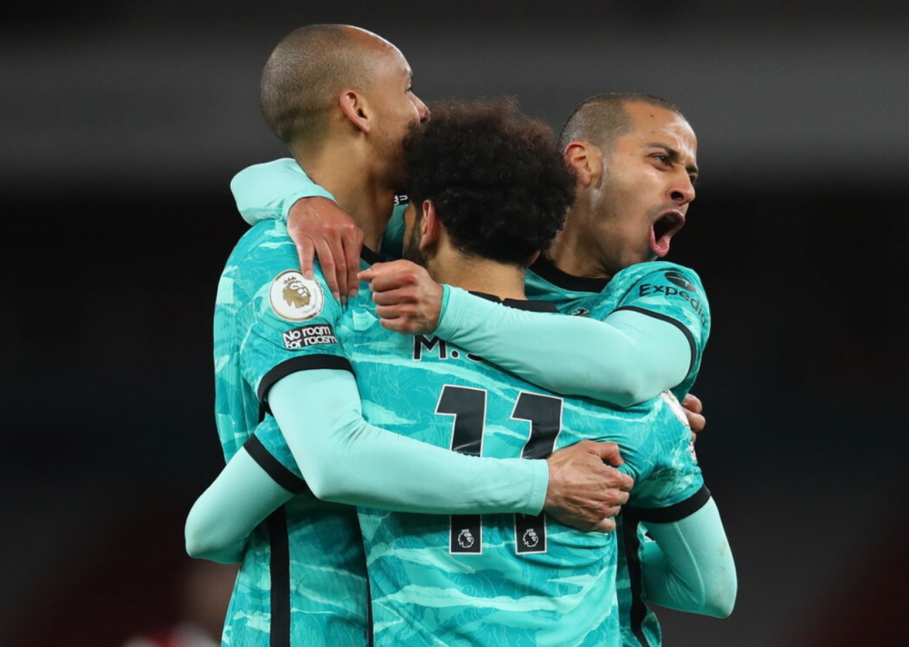 巴萨梅西进球助球队领先塞维利亚（梅西建功助巴萨领先塞维利亚）