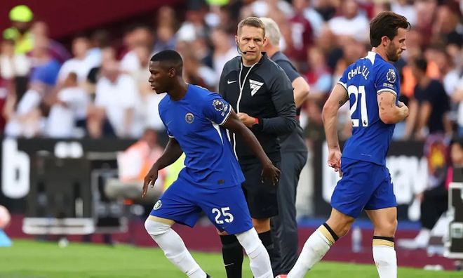 在安菲尔德送出助攻：埃基蒂克本场数据／集锦（埃基蒂克安菲尔德送助攻：本场数据与集锦）