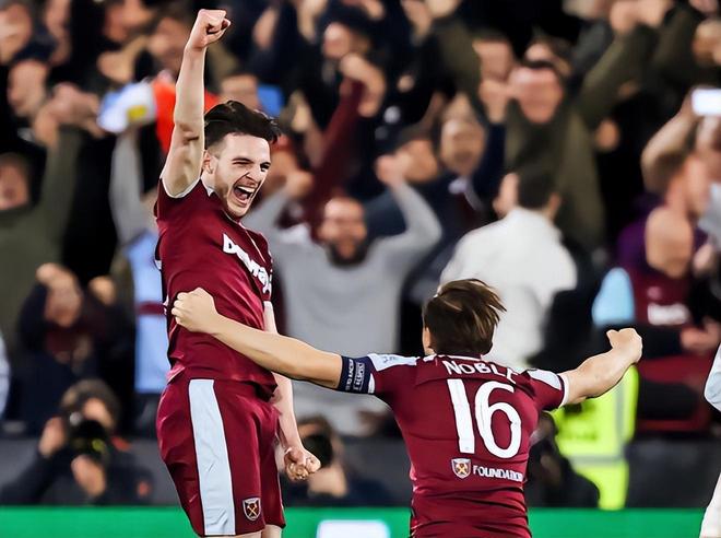 记者：阿坎吉因流感缺席训练，球员身体状况将于明日进行评估（阿坎吉因流感缺席训练，身体状况将于明日评估）